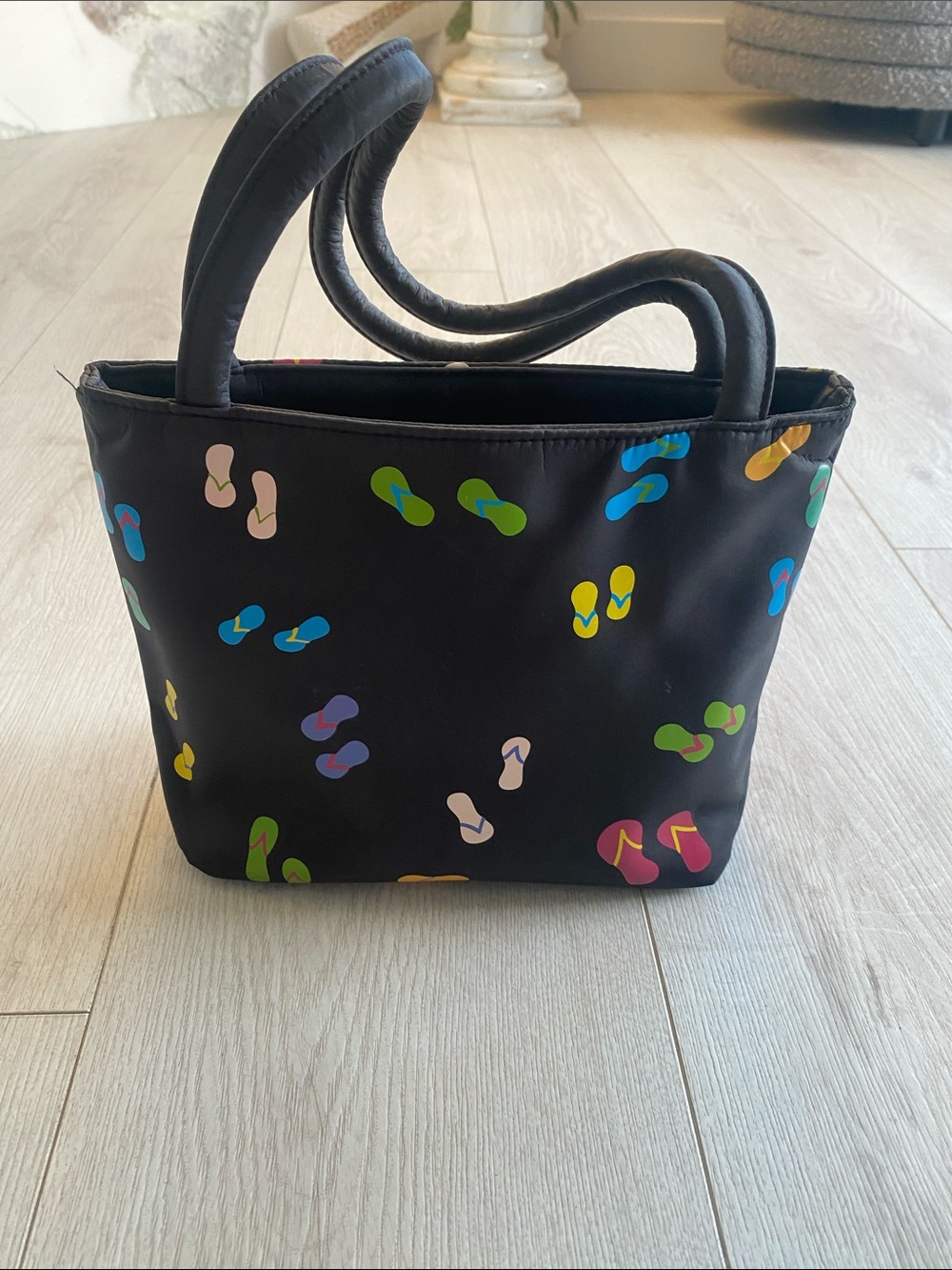 EUC Fun! Black small bag with Colorful Flip-Flop Motif